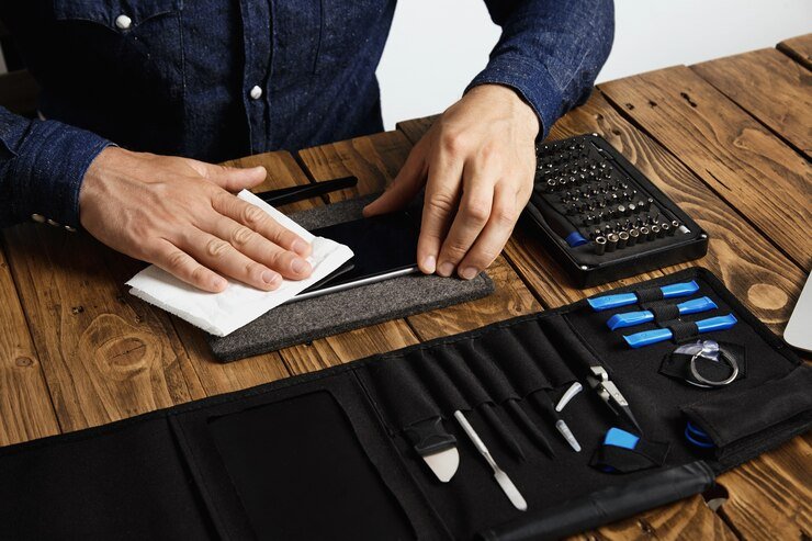 Ed Mobile repair workshop